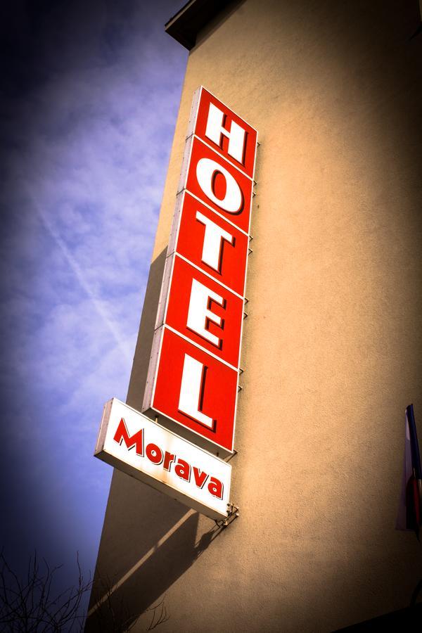 Hotel Morava Uherske Hradiste Exterior photo